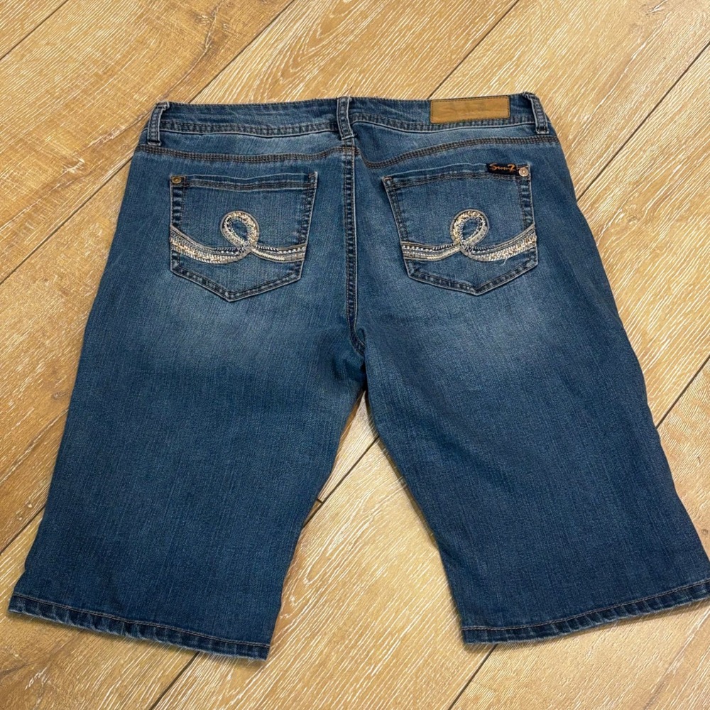 Seven7 Womens Blue Denim Bermuda Shorts Sequin Embroidered Pockets Size 8